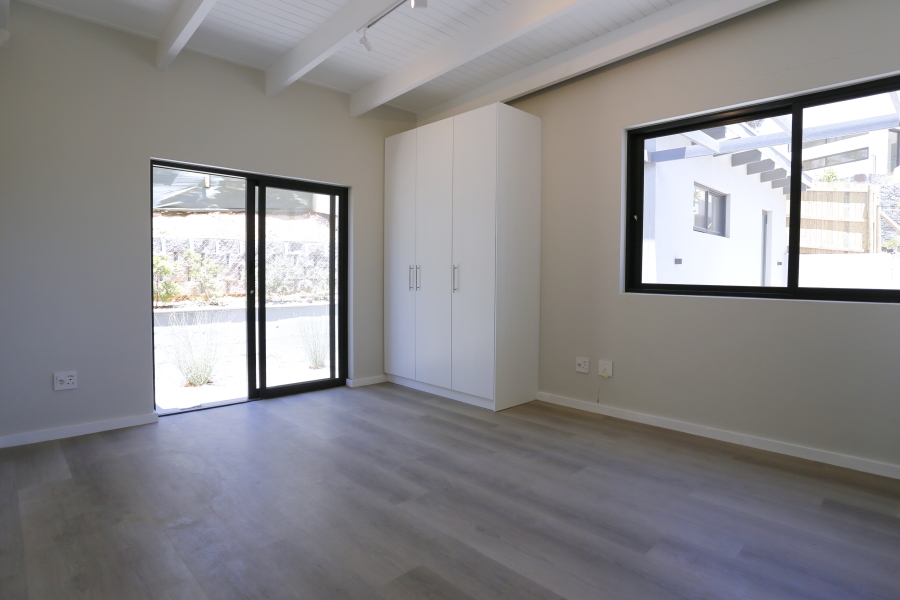 4 Bedroom Property for Sale in Bokkemanskloof Western Cape